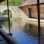 76 lavoir france a velo rando bourgogne 1200px